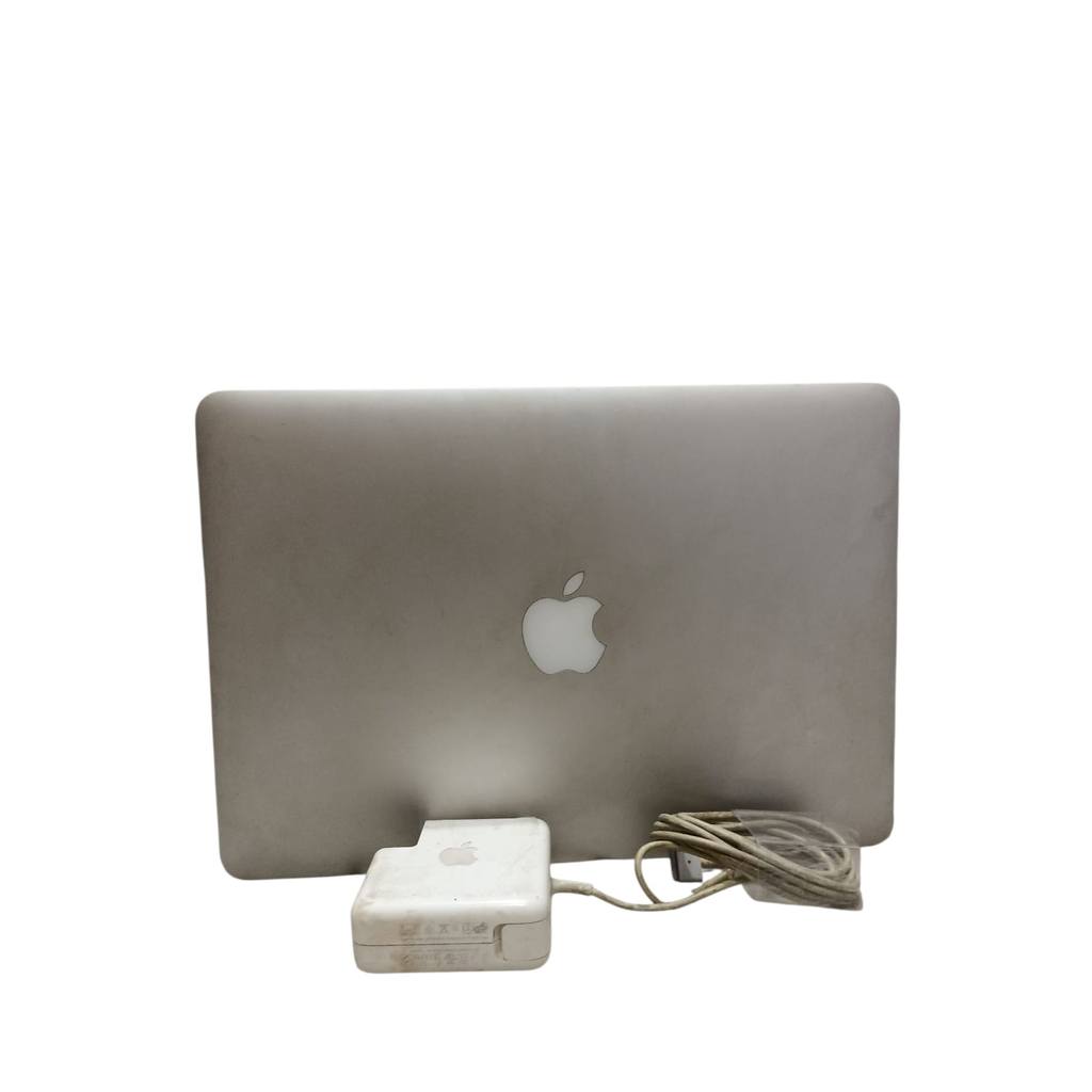 LAPTOP MACBOOK PRO RETINA 13 2015 i5 8/256 SSD GARANSI