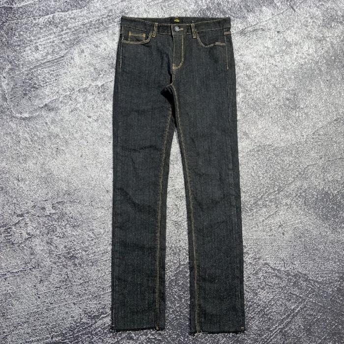 Celana panjang jeans slim DNJ bahan kaku bagus size 28