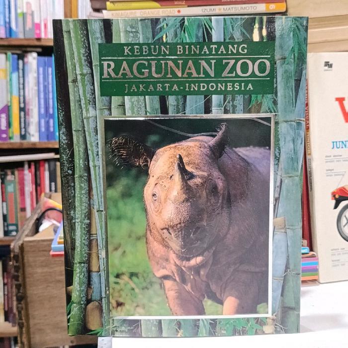Buku Kebun Binatang Ragunan Zoo Jakarta Indonesia