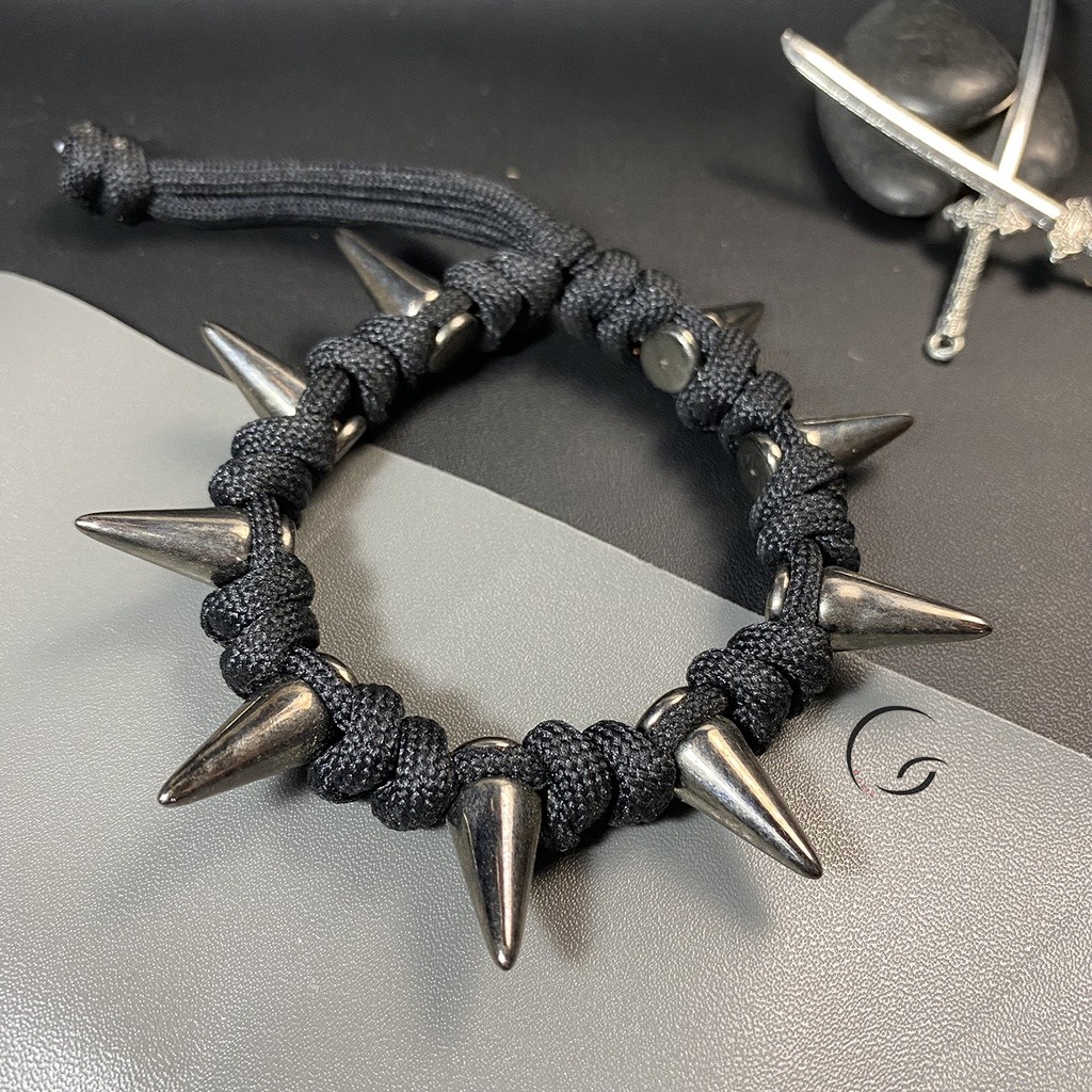 Gelang Punk GOF1P Di Lengkapi Duri