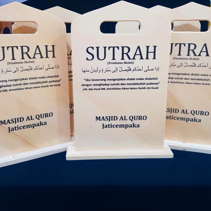 sutroh pembatas shof sholat sutrah