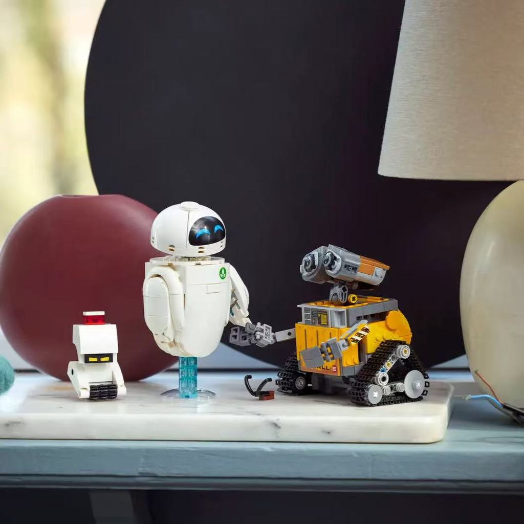 MINISO 2025 New Product 43279 WALL-E and Eve Building Block Mechanical Series, Birthday, Christmas, 
