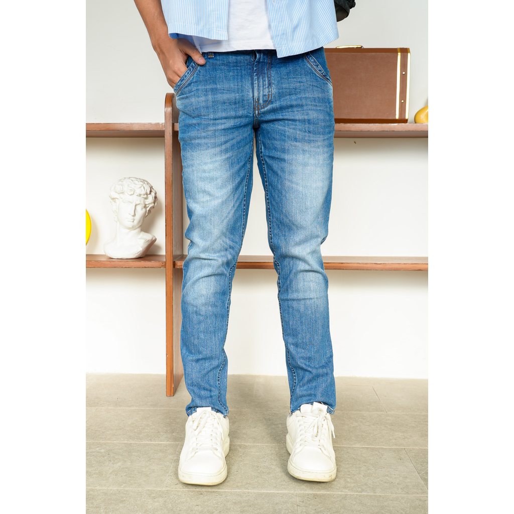 FOREX Celana Jeans Pria Biru Terang Slim Fit DLSS4298