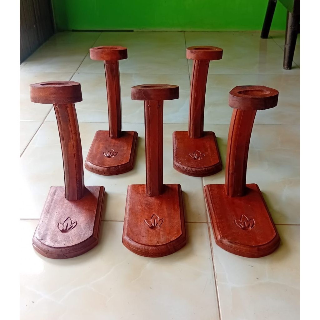 Blawong Keris  Duduk / Jagrak Keris GJ33