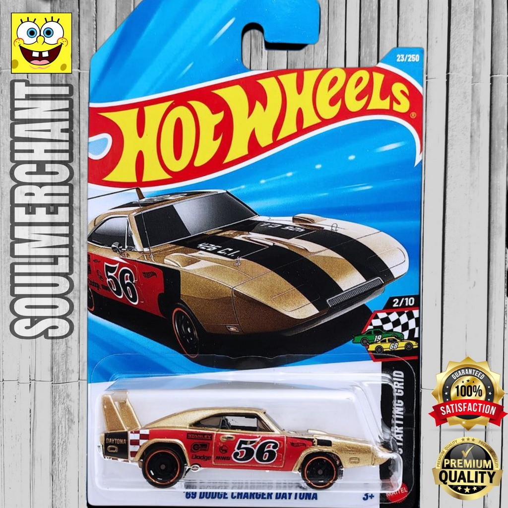 Hot Wheels 69 Dodge Charger Daytona Emas Diecast Mobil Balap Muscle
