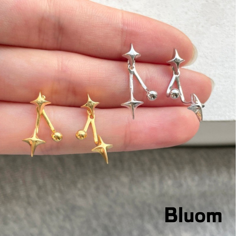 [Bluom] Anting Desain Belakang Berbentuk Bintang Empat Sudut Logam Emas Dan Perak Dengan Hiasan Bola