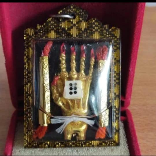 HAND LUCKY SUPPORT FORTUNE