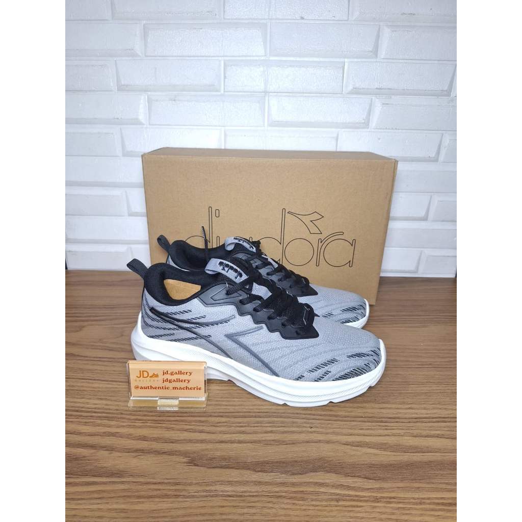 ORIGINAL SALE 70% SEPATU DIADORA  RUNNING HOLILA/NAZUKE GREY MEN
