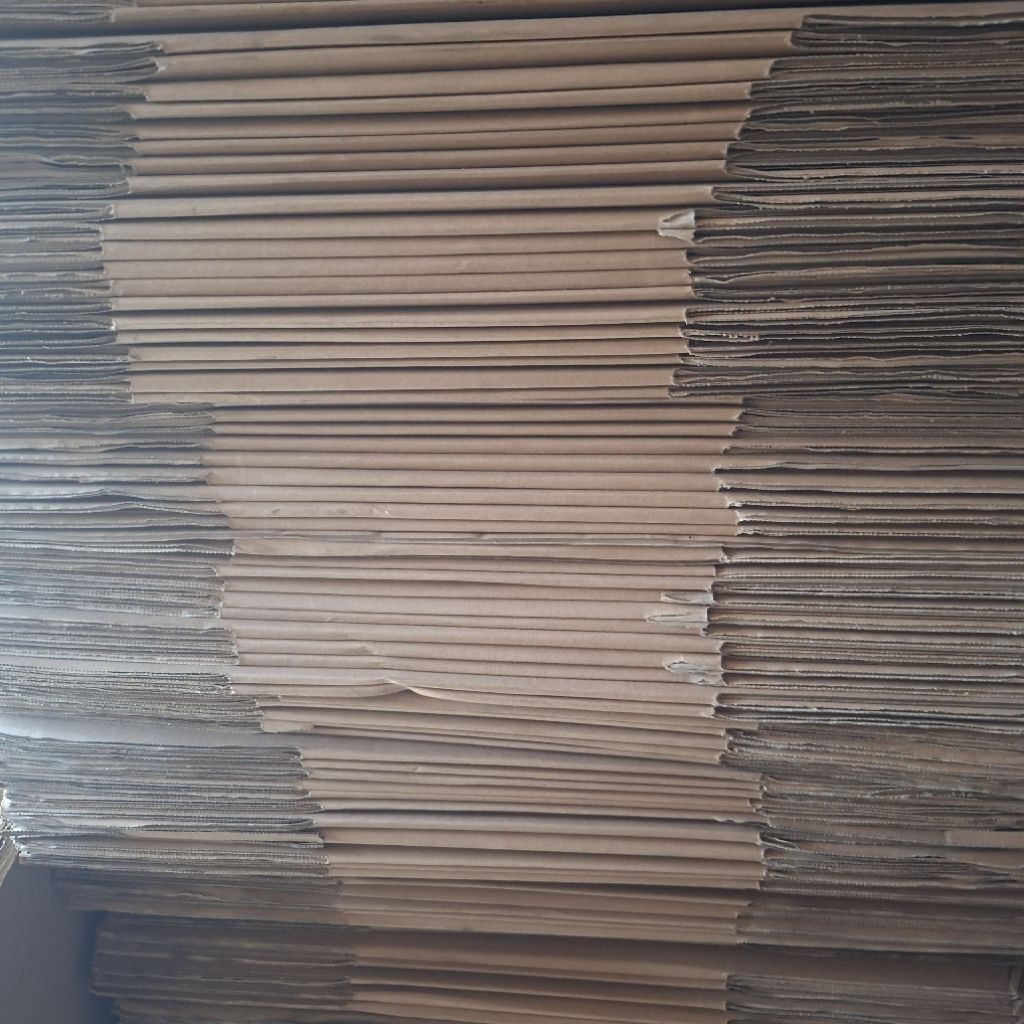 KARDUS BEKAS JUMBO TEBAL 2 PLAY KARDUS UNTUK PINDAHAN  KARDUS JUMBO KARDUS PAKING BESAR KARDUS BEKAS