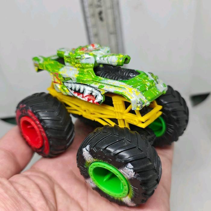 Car Diecast Monster Trucks Hot Wheels Invader Original Mattel PrideToy