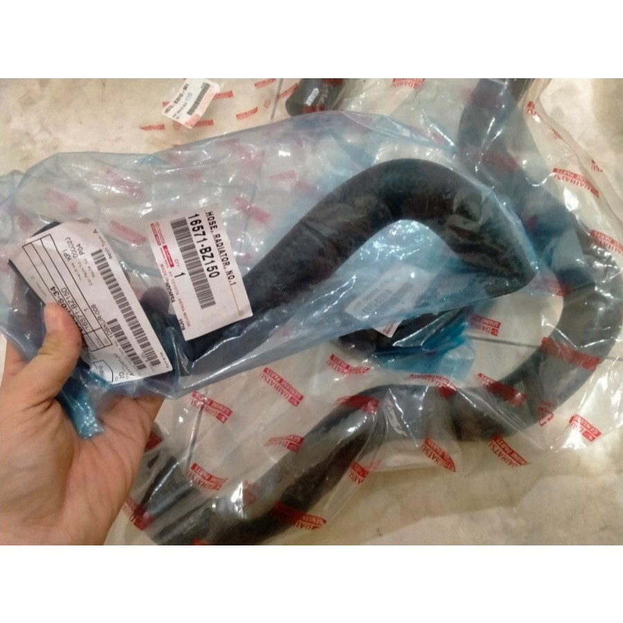 selang radiator atas avanza xenia 2006 2007 2008 2009 2010 2011 ori