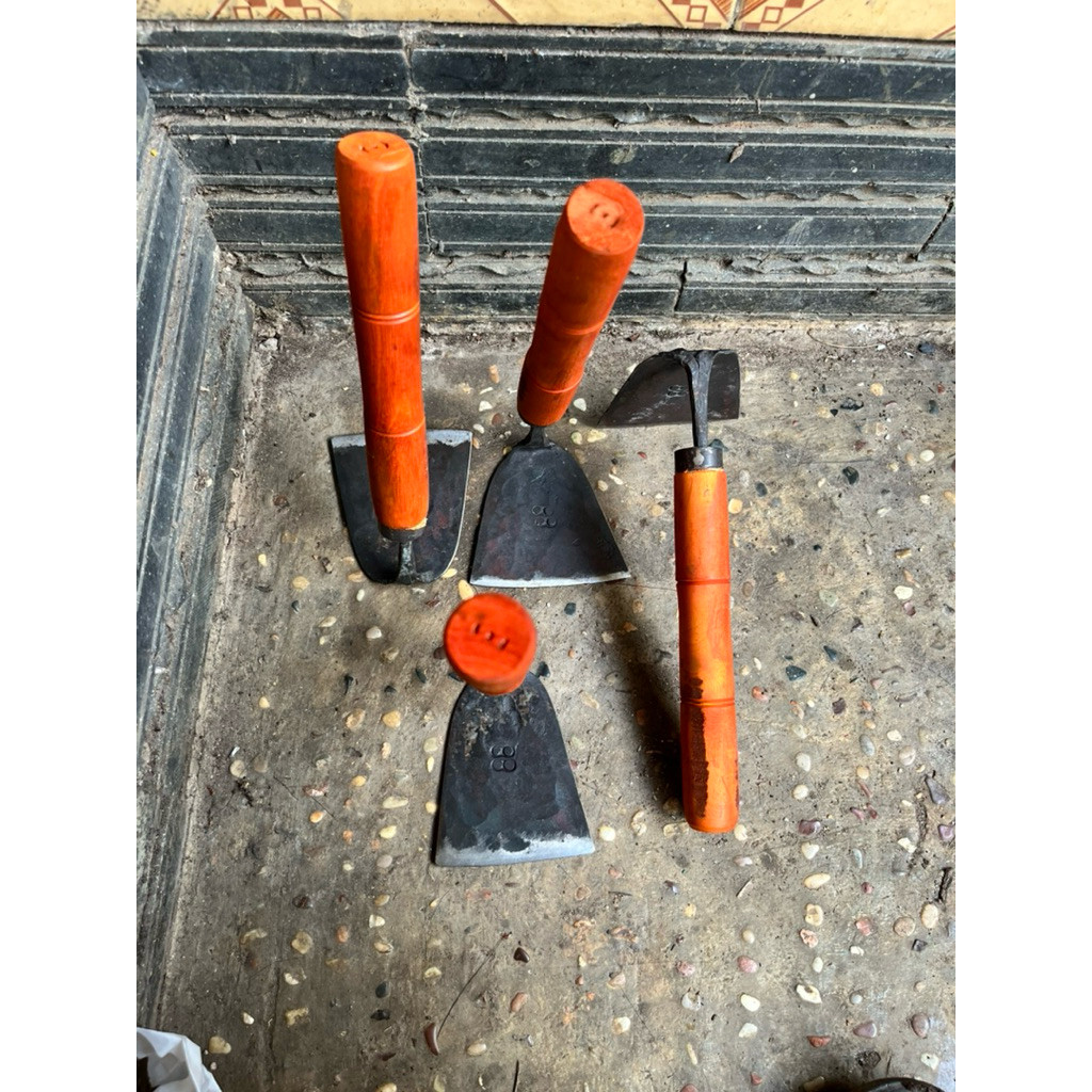 Cangkul kecil / bahan baja / kored / pancong / pecok