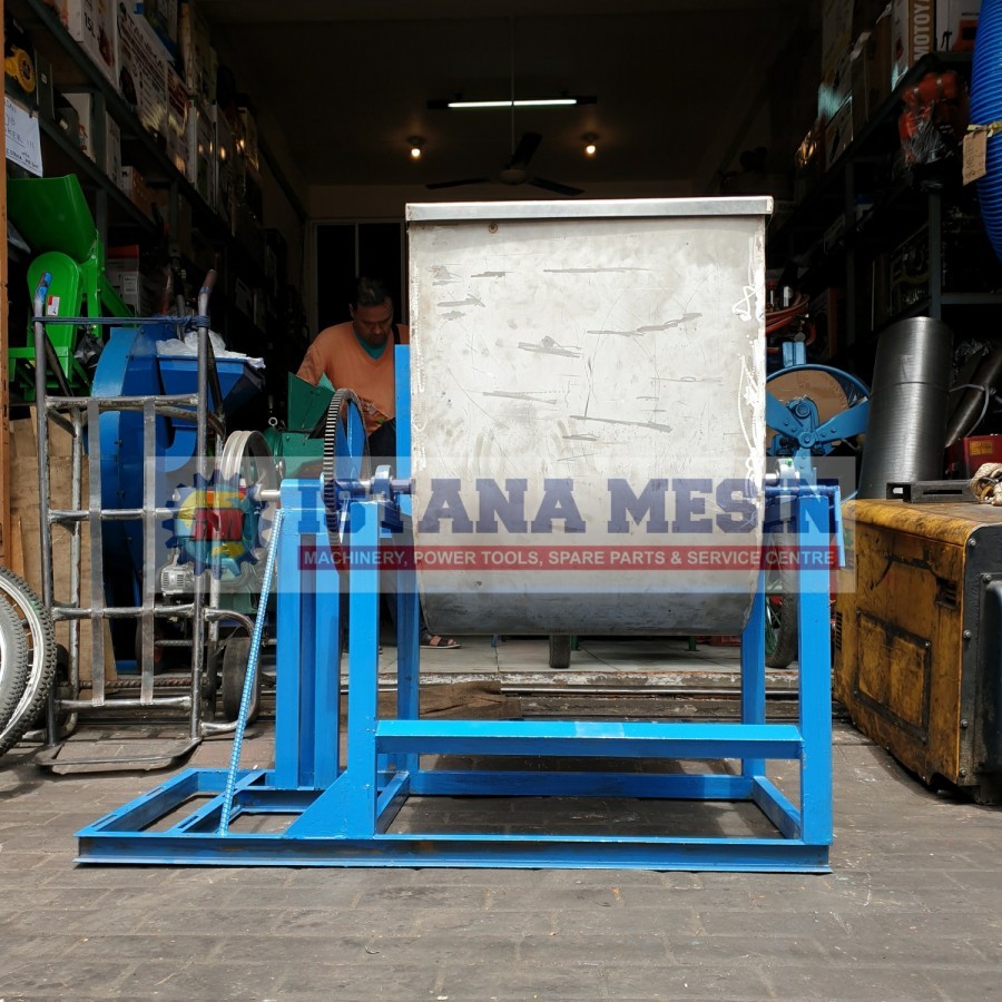 MESIN PENGADUK PAKAN TERNAK MIXER PENCAMPUR PAKAN TANPA MESIN DIESEL