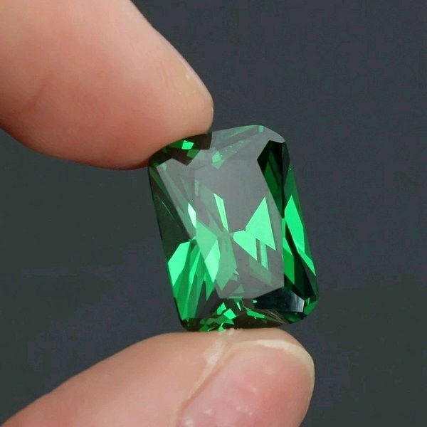 Batu Permata Green Aquamarine Octagon Cutting