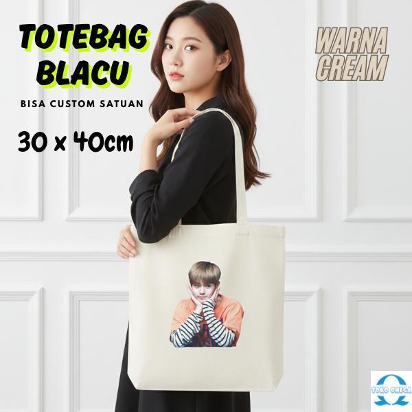 Totebag Blacu Cream 30x40 Resleting Custom Full Color Anime Kpop BTS Pola Abstract untuk Event Brand