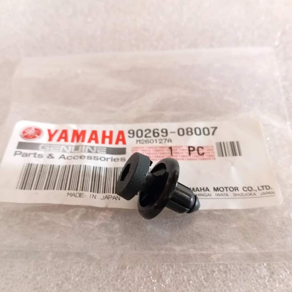 RIVET, RIVET BESAR WINDSHIELD VISOR  XMAX 250 90269 08007 KK5