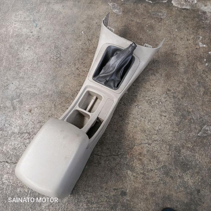 (minus) Konsol consol box tengah arm rest Toyota kijang Innova inova lama old copotan