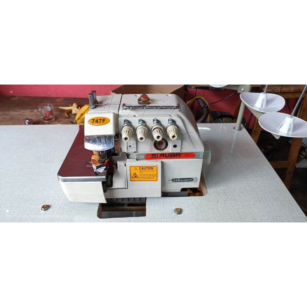 Mesin Obras seken Siruba Benang 4 meja kaki dan dinamo servo