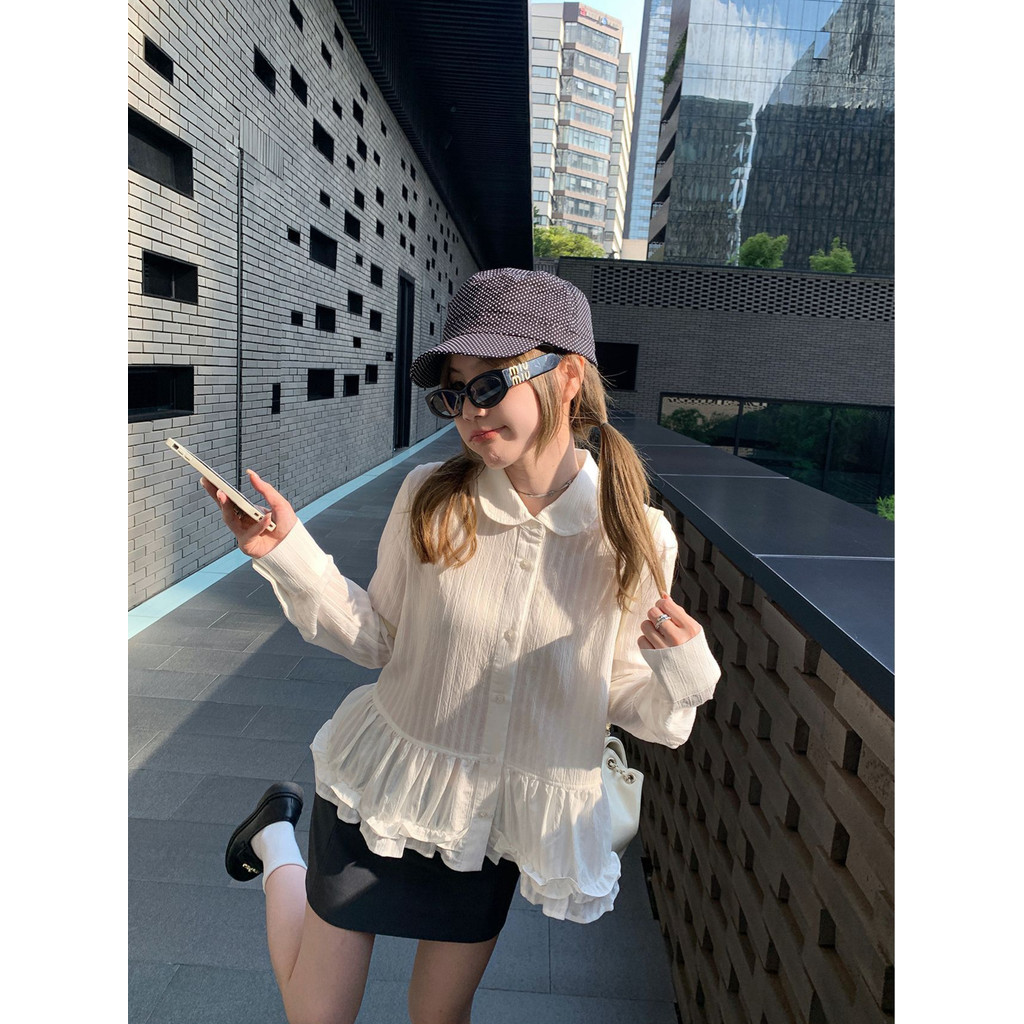 Kemeja Lengan Panjang Renda Kerah Boneka Warna Solid Berlapis untuk Wanita