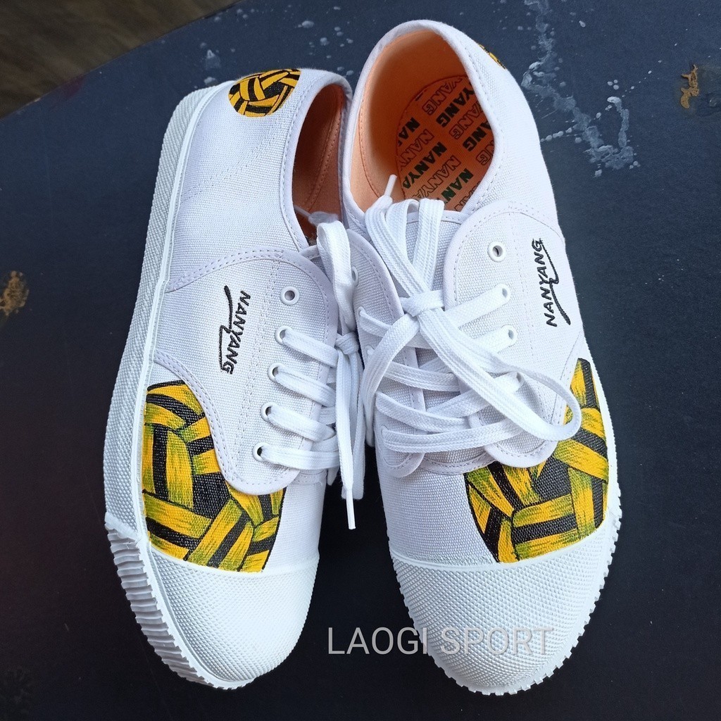 SEPATU NANYANG CUSTOM NAMA MOTIF TAKRAW