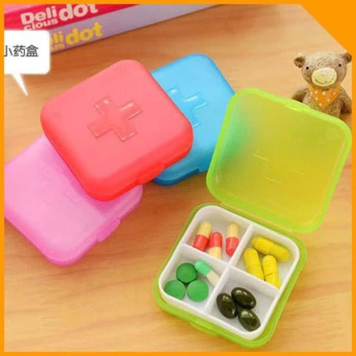 Kotak Obat Mini 4 Sekat Portable – Tempat Pil Travel Murah, Praktis untuk Obat Harian & Vitamin