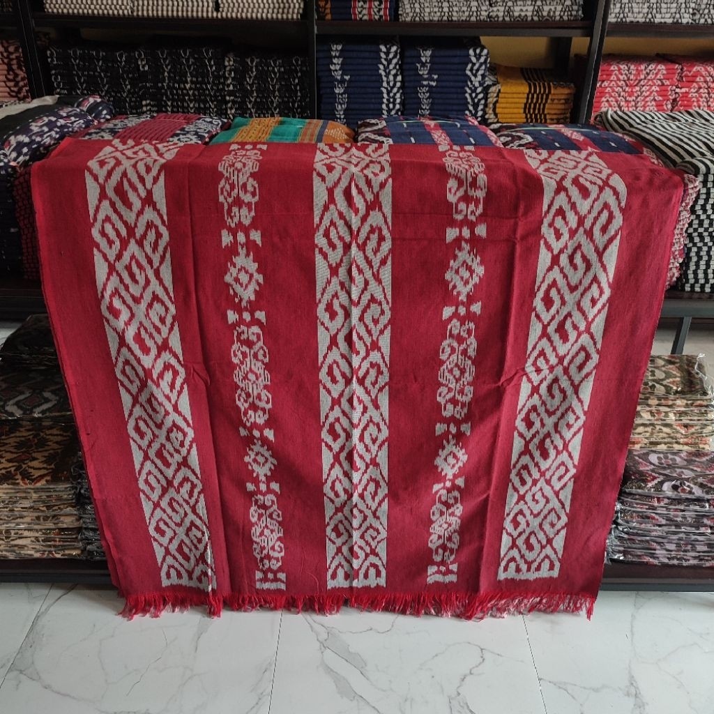 Kain Tenun Troso Kain Tenun Jepara Kain Tenun Etnik Edisi Warna Merah