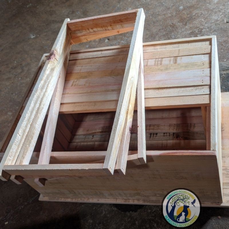 SALEKotak Lebah Kotak Ternak Jebakan lebah Madu Tawon Apis Cerana malifera Lebah Hutan itama kelulut