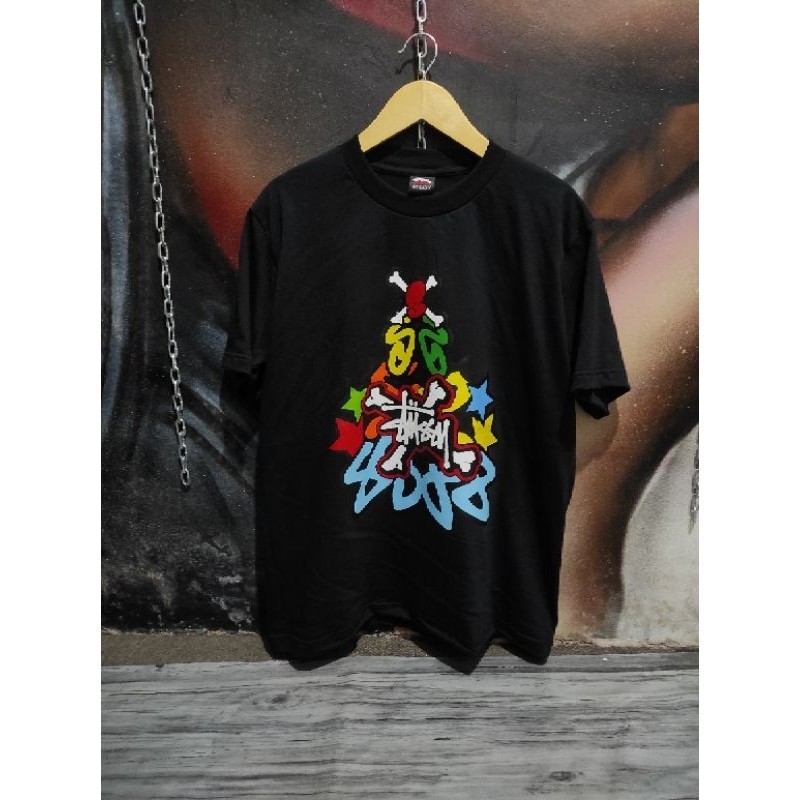 New 12.12 KAOS BRAND ST*SSY BONE BNWT Kaos pria brended