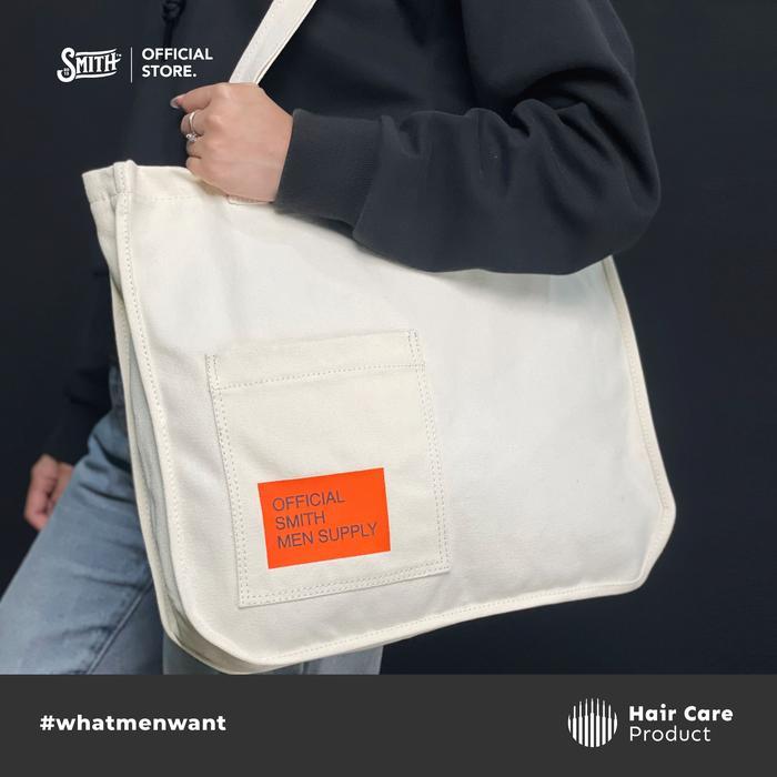 Smith Men Supply - Official Tote Bag 2024 - Off White Kanvas Totebag Pria