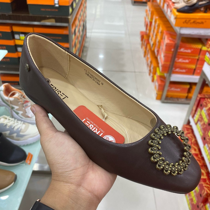 Flat Shoes Triset / Sepatu Slop Wanita Triset / Bahan Empuk