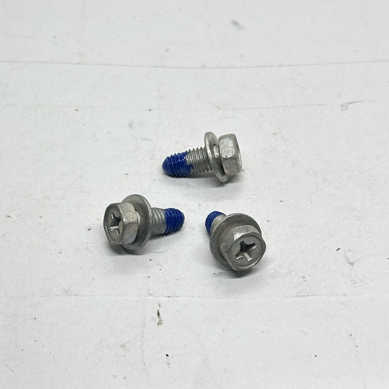 BAUT 11 M7 x 15 DABEL KUNCI RING PATEN 1,5cm.