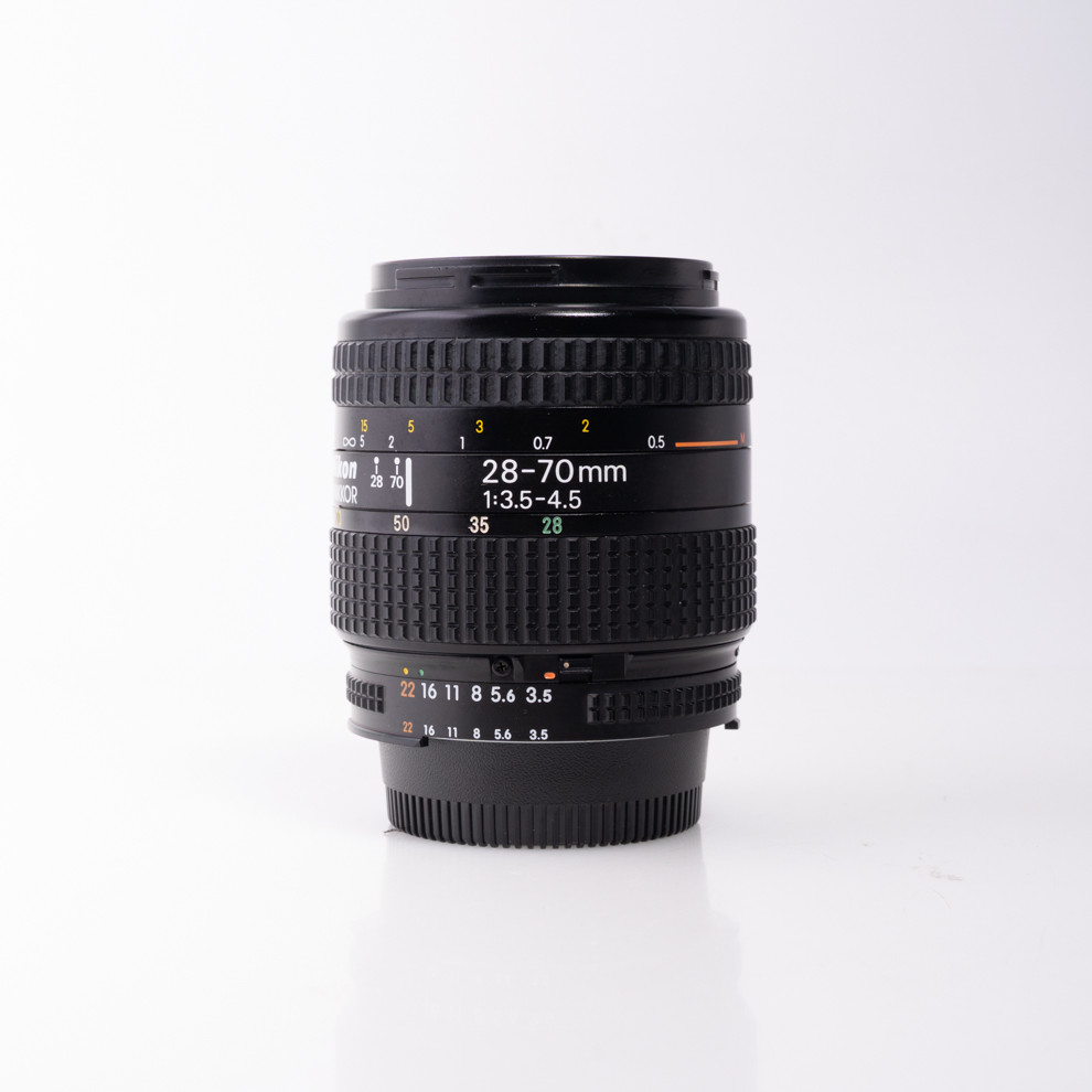 Nikon AF 28-70mm F3.5-4.5 - Mint Condition 536