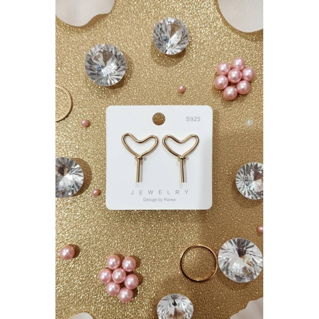 Anting-anting hati emas bergaya Morana PS