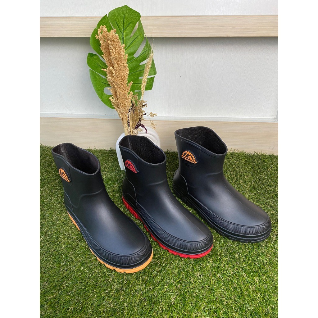Sepatu Boots Pria Import Pendek Anti Air