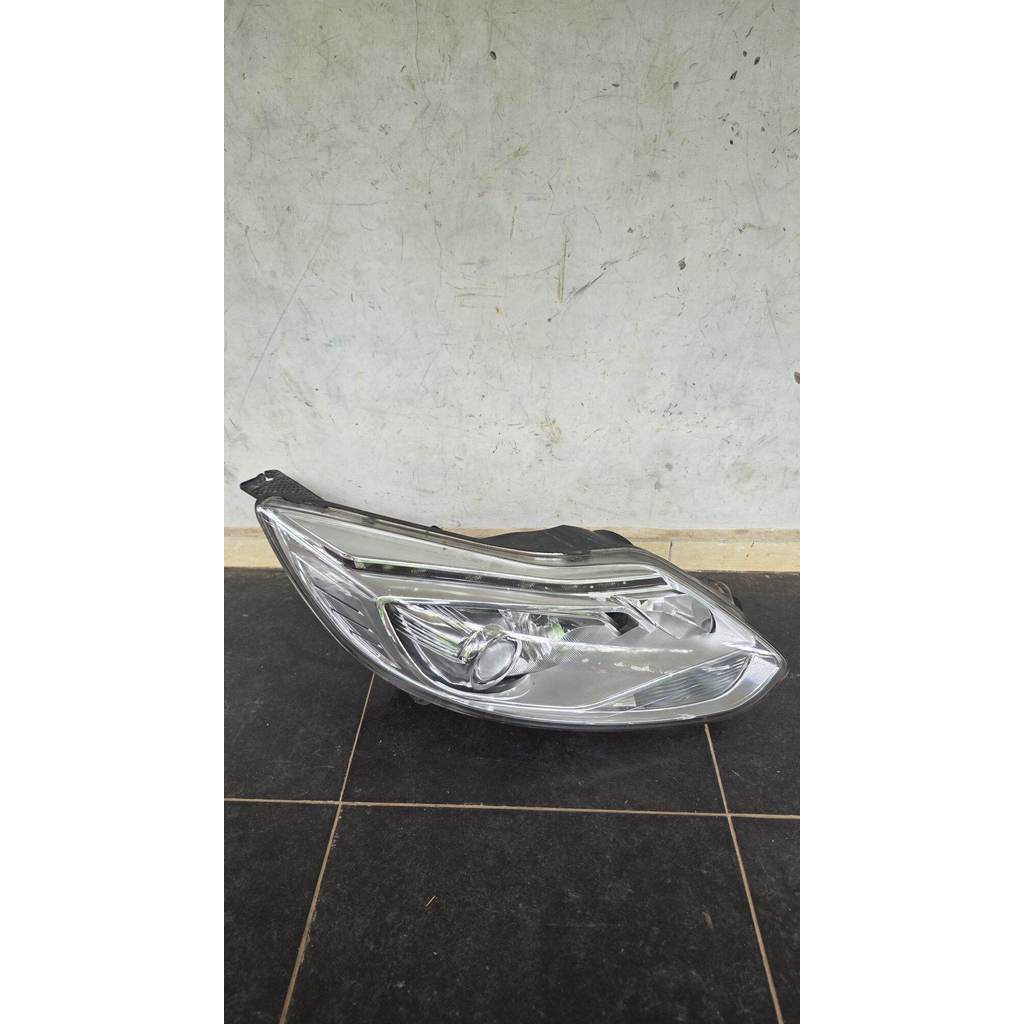 Original Headlamp Lampu Depan Kanan Ford Focus 2011 2012 2013