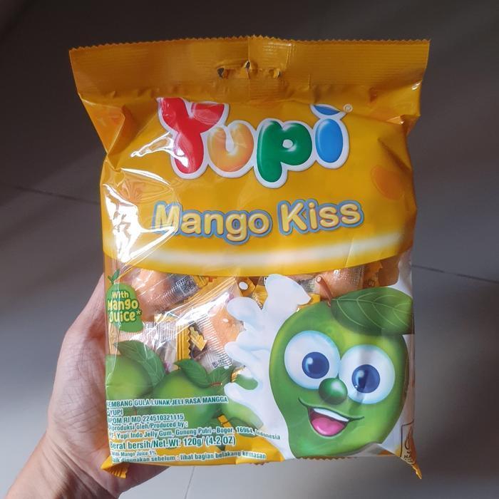 Yupi Mango Kiss Gummy Permen Jeli Rasa Mangga 111gr