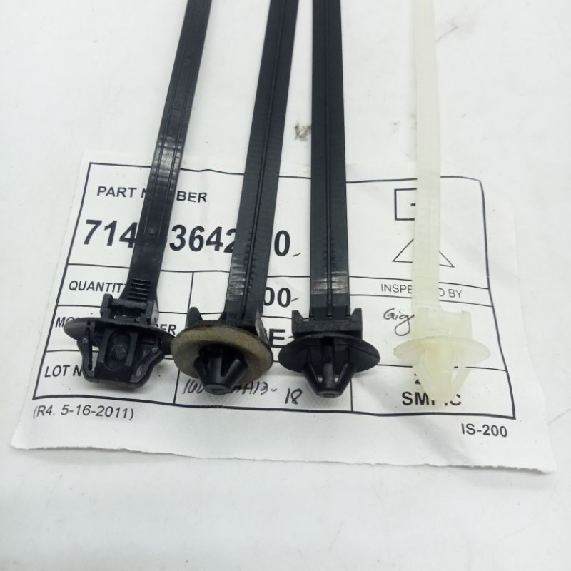 Klip Pengikat Penjepit Kabel Klem Clip Cable Perapih Insulock Mobil motor.