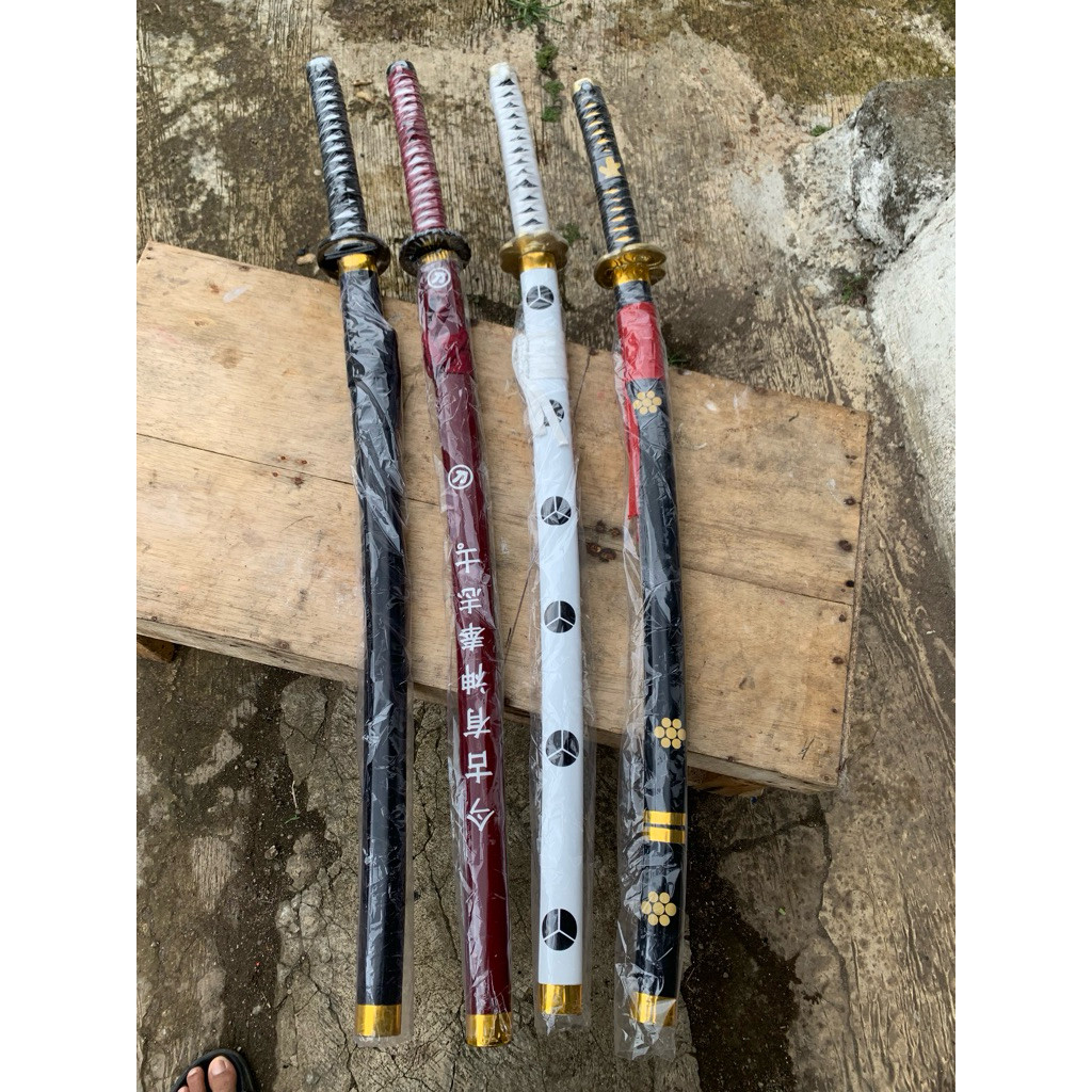 Variasi sarung kayu ZORO ENMA BLACK Katana kayu