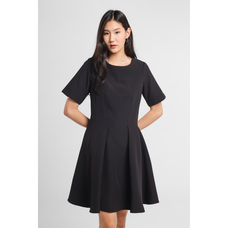 MINIMAL - Dingga - Fit & Flare Dress - Black
