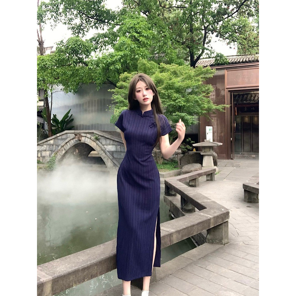 [COD]Gaun panjang cheongsam wanita gaya Tiongkok terbaru, gaun biru tua yang elegan.