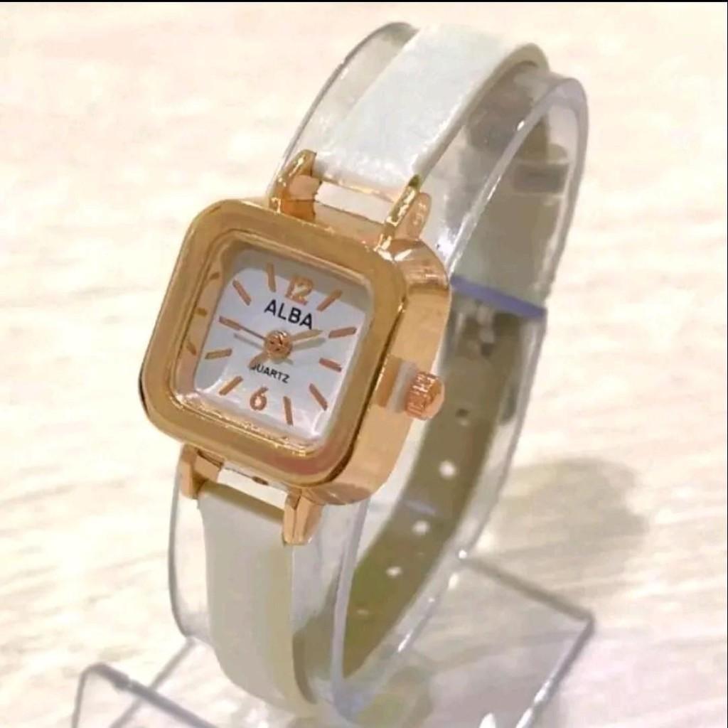 Jam Tangan Wanita Model Kotak Tali Kulit Glossy Watches Elegan