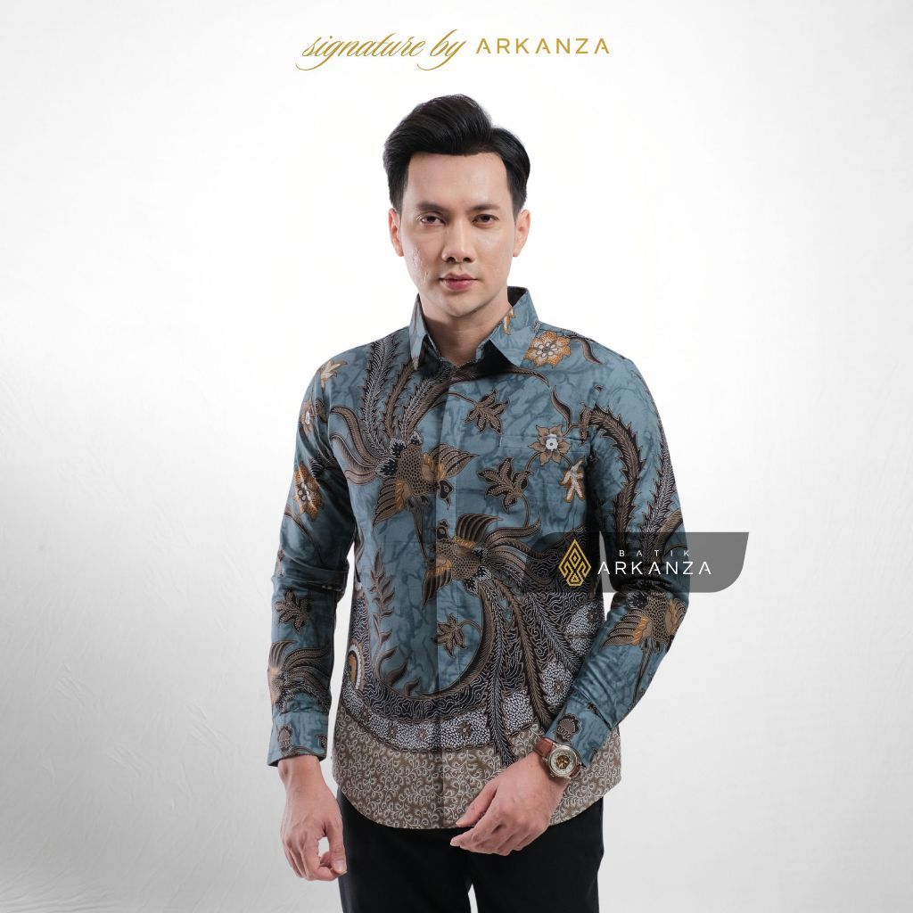 Arkanza Signature Motif Kemeja Batik Pria Lengan Panjang Motif Manyura Slim Fit Curved Hem Manyura K