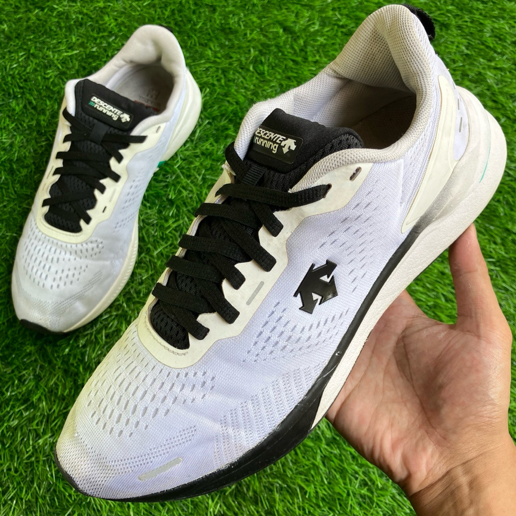 Descente Enerzite Running shoes ukuran 42,5