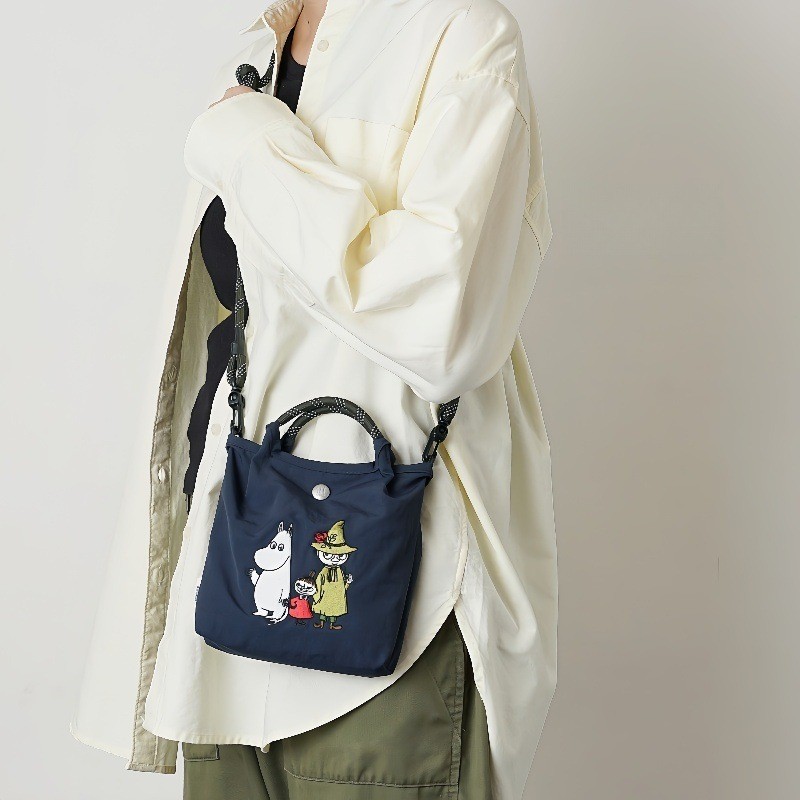 Moomin Collection: Tas Selempang Crossbody Sulam