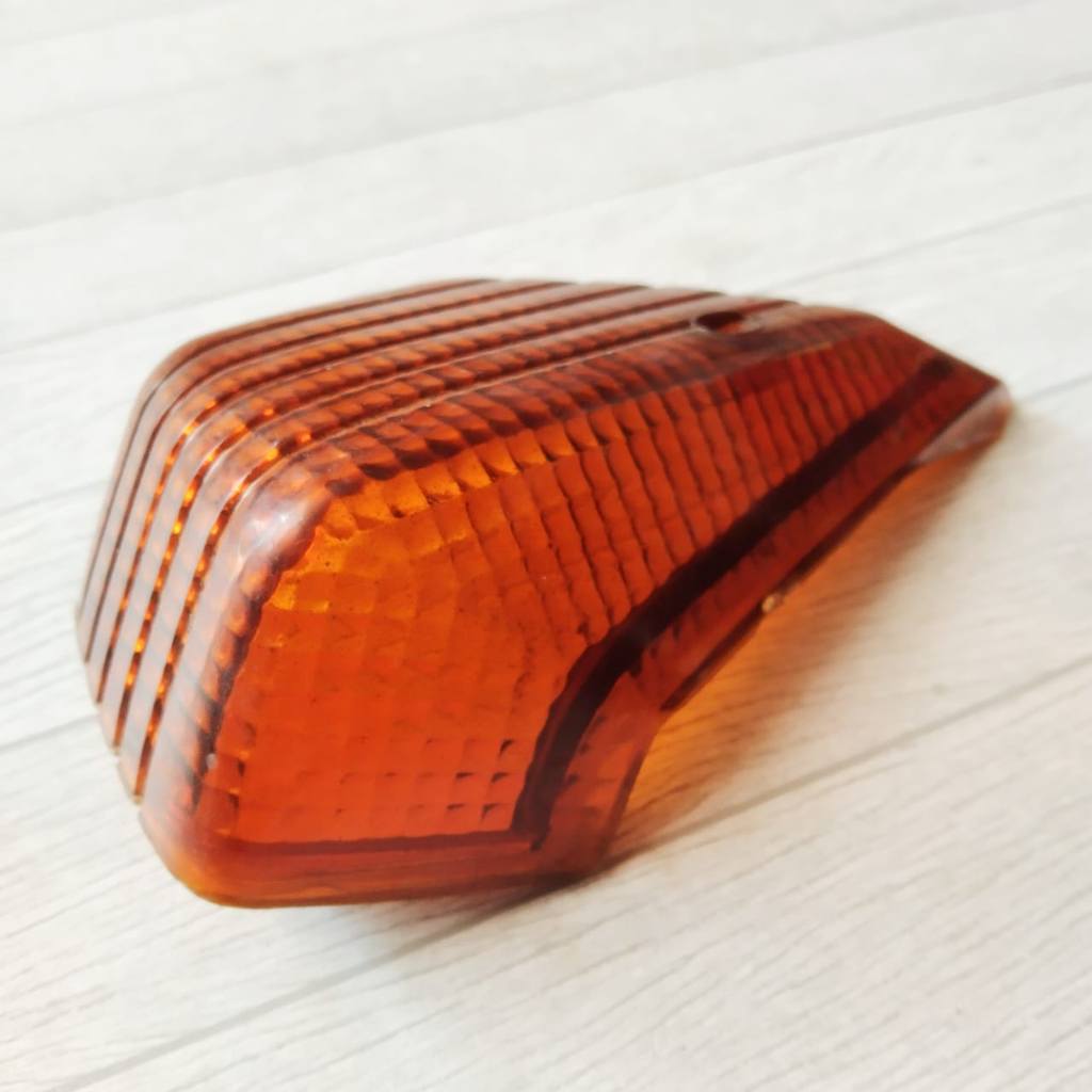 MIKA LAMPU RITING SEIN SET BELAKANG MOTOR  SEBELAH KANAN  RC80 RC 80 RC100 RC 100 -NEW OLD STOCK-