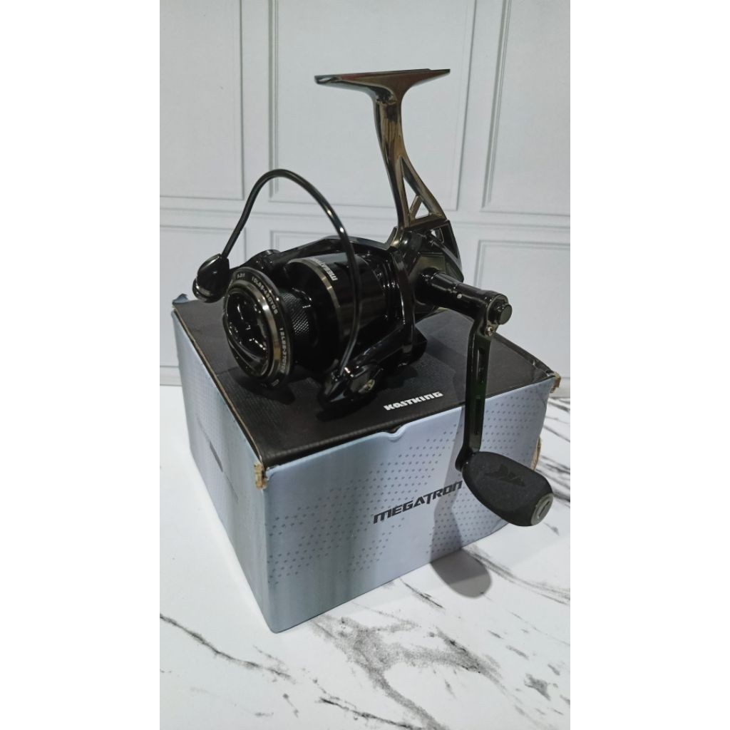 REEL SPINING KASTKING MEGATRON 4000 , 6000