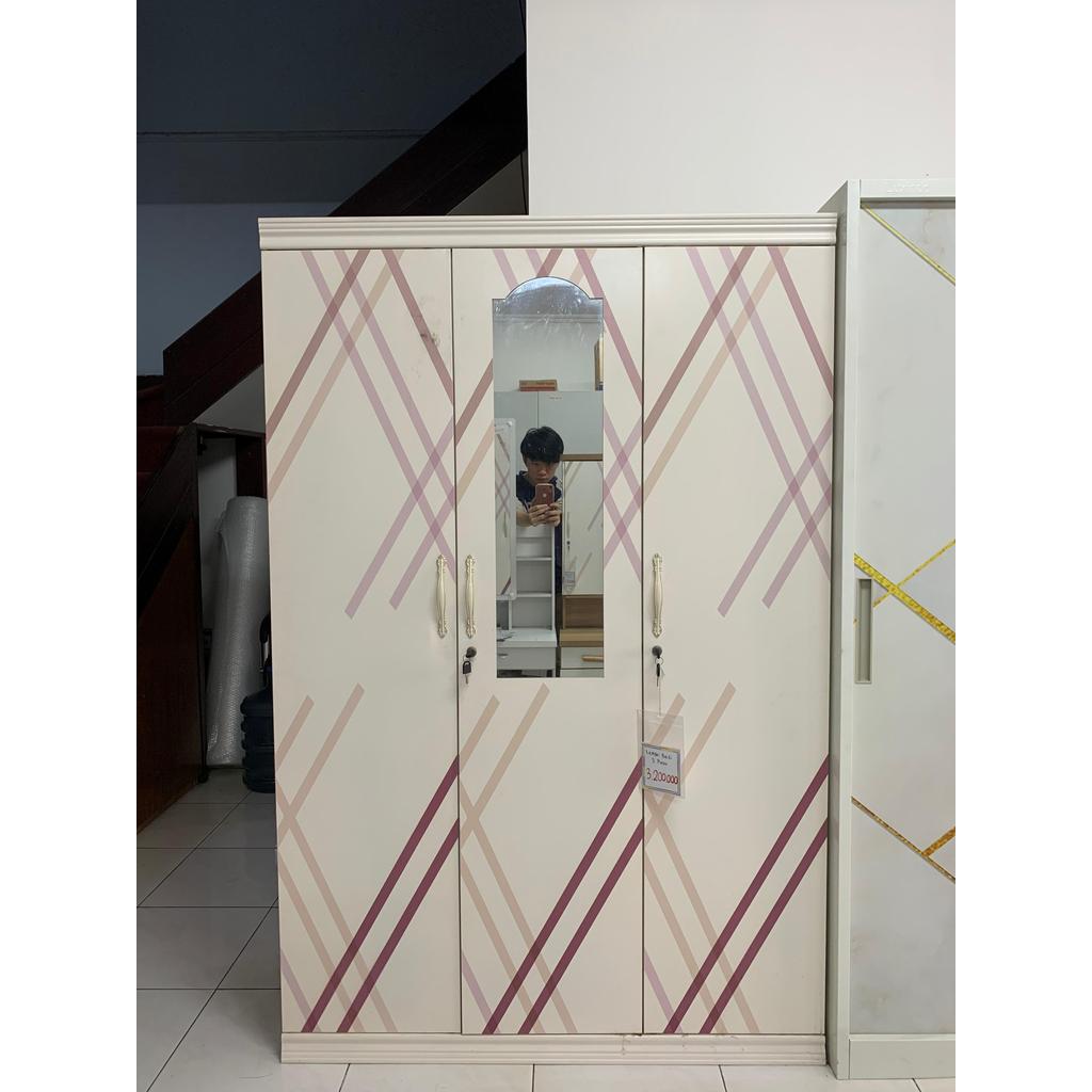 Lemari Pakaian Lemari Baju Besi 3 Pintu Jumbo