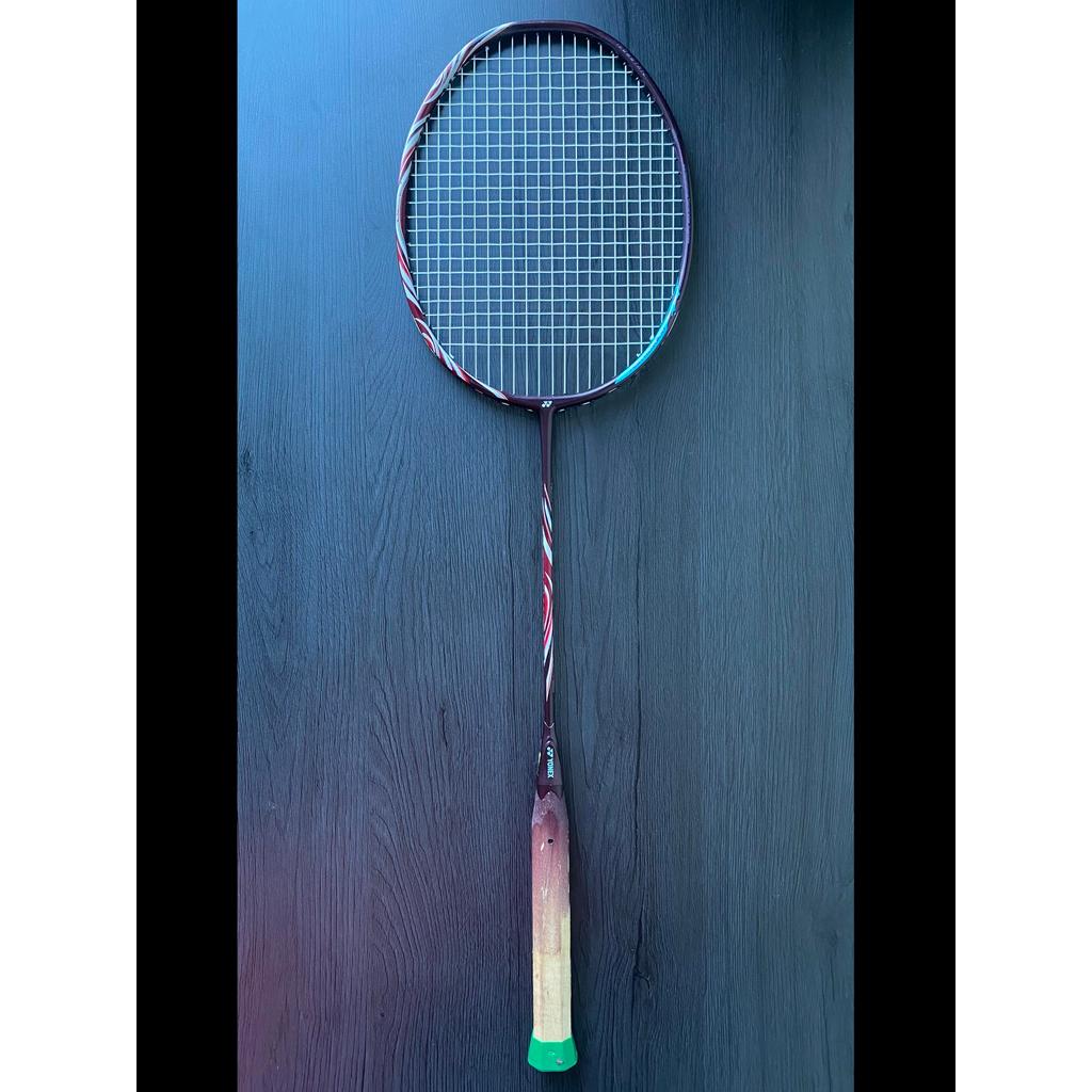 Yonex Astrox 100ZZ 100 zz Kurenai 4UG5 Kode SP 4U G5 Original Second / Bekas Badminton Raket Victor 