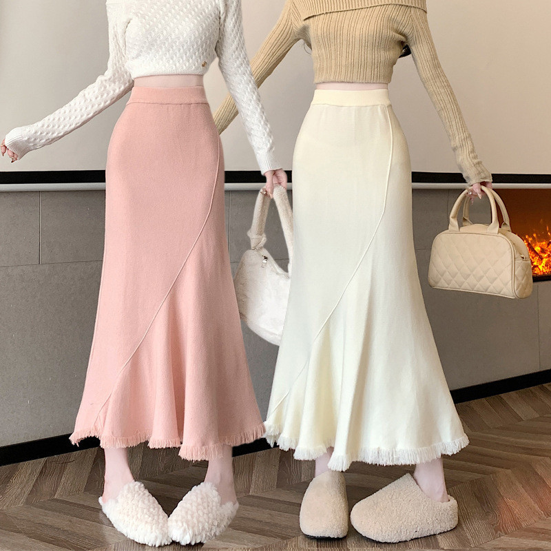 Panjang Sedang Draped a Rok Rajut Rumbai