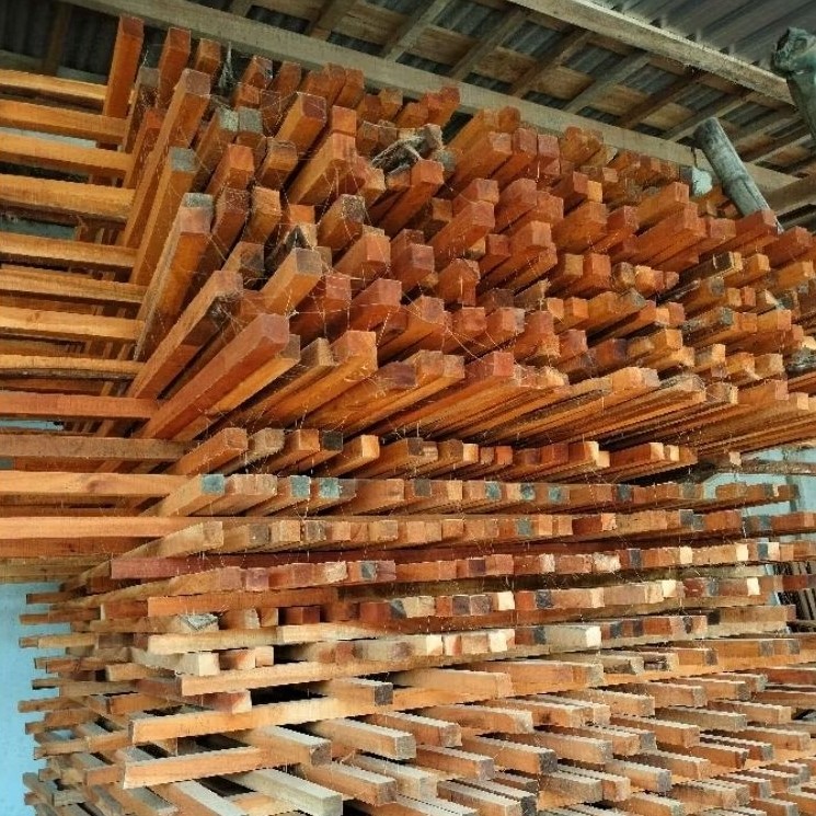 reng kayu mahoni 3x3 cm panjang 2meter